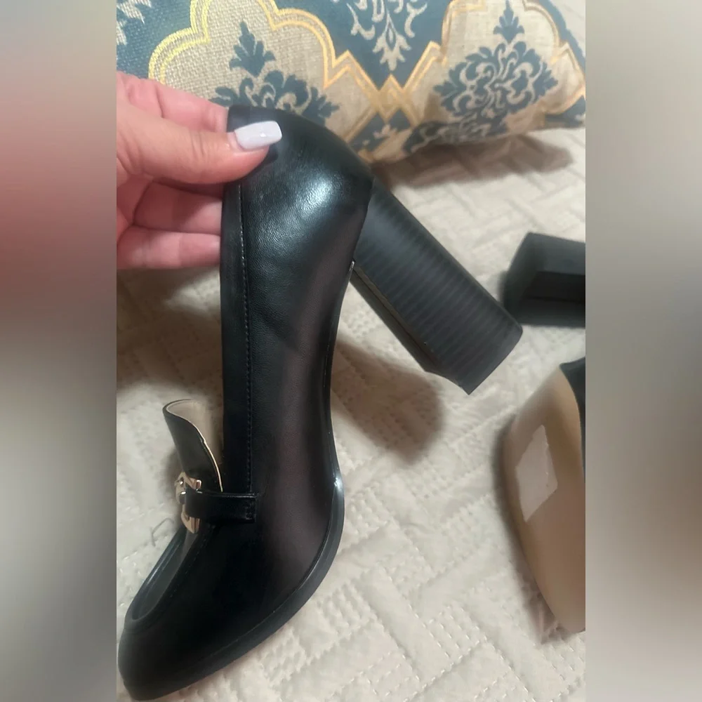 NWOB Women’s BCBGeneration Yasmin Loafer Block Heel‎ Pump Black. Size 10.